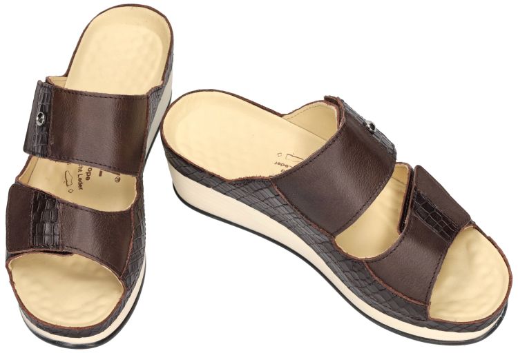 Vital 151217  LARA slippers & muiltjes bruin donker